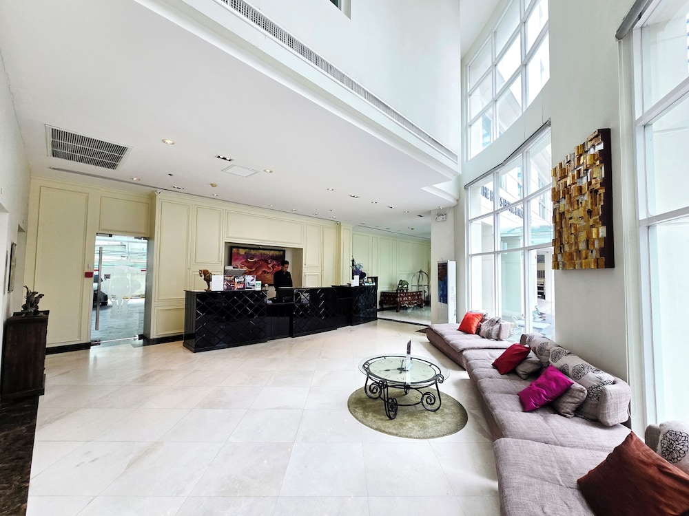 The Bless Hotel And Residence 63/80