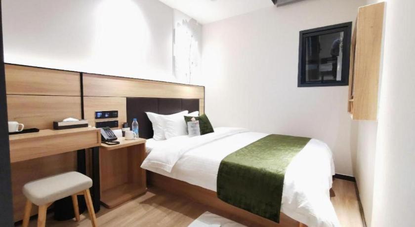 GreenTree Inn Shanghai Yuyuan Garden Xiaonanmen Subway Station Express Hotel 29/50