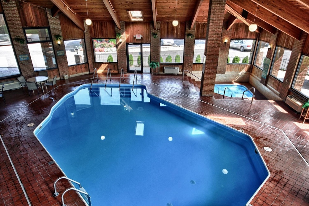 Christopher Inn and Suites 6/39