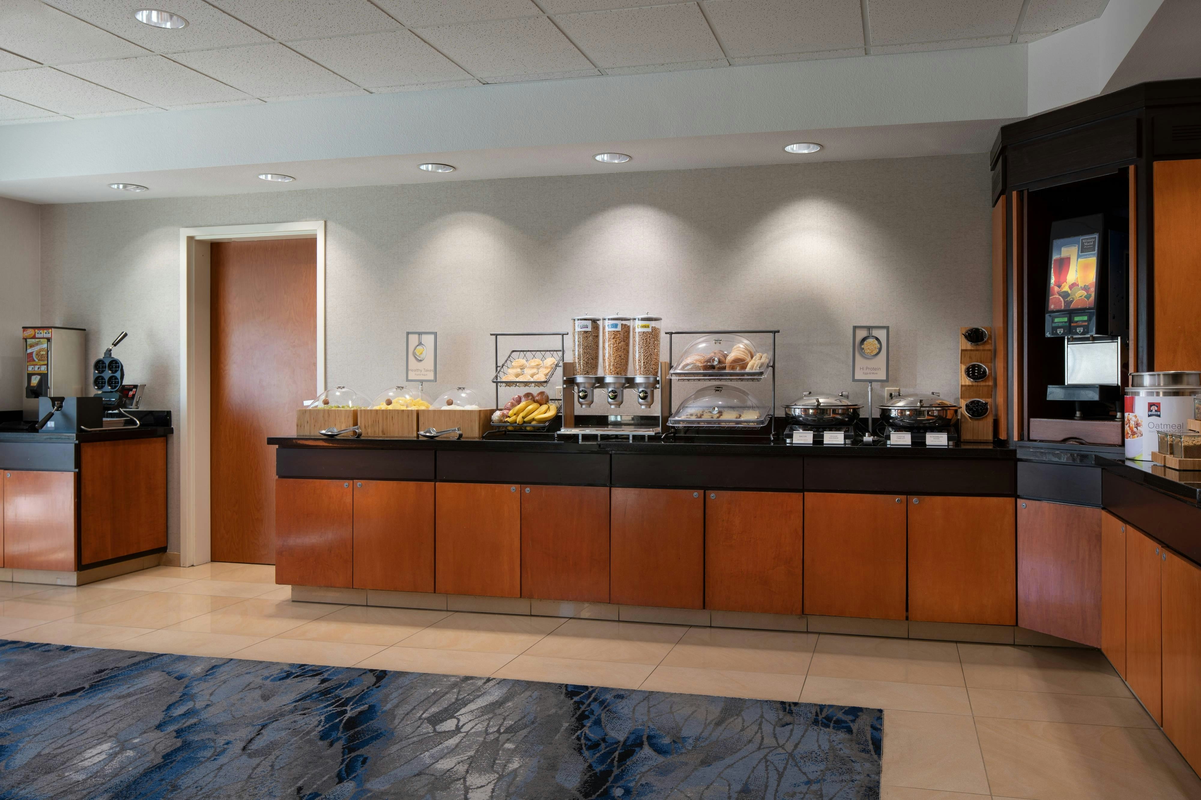 Fairfield Inn Suites Redding 4/14