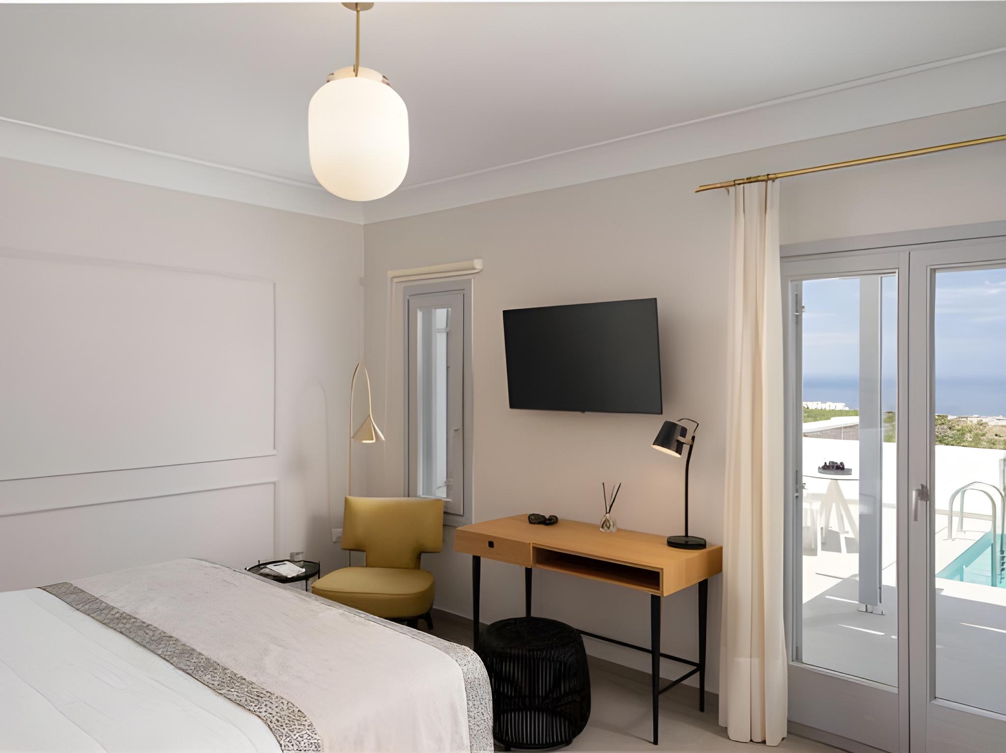 Executive, Suite, Outdoor Jetted Tub