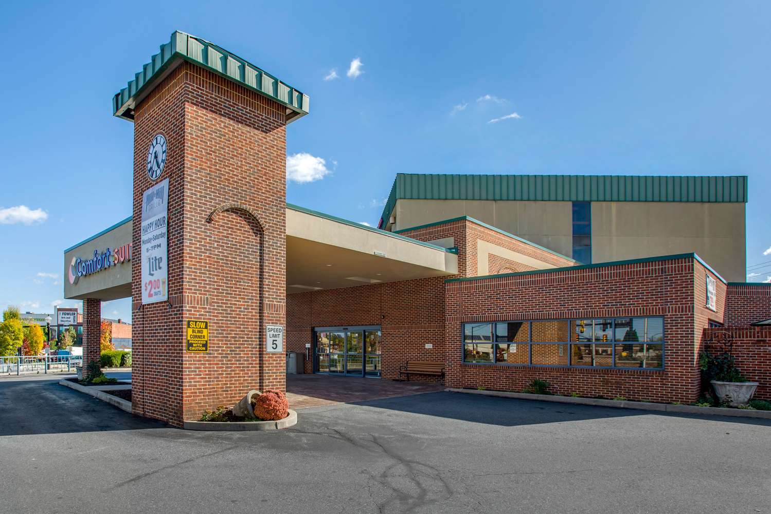 Comfort Suites Bethlehem Near Lehigh University and LVI Airport 36/37