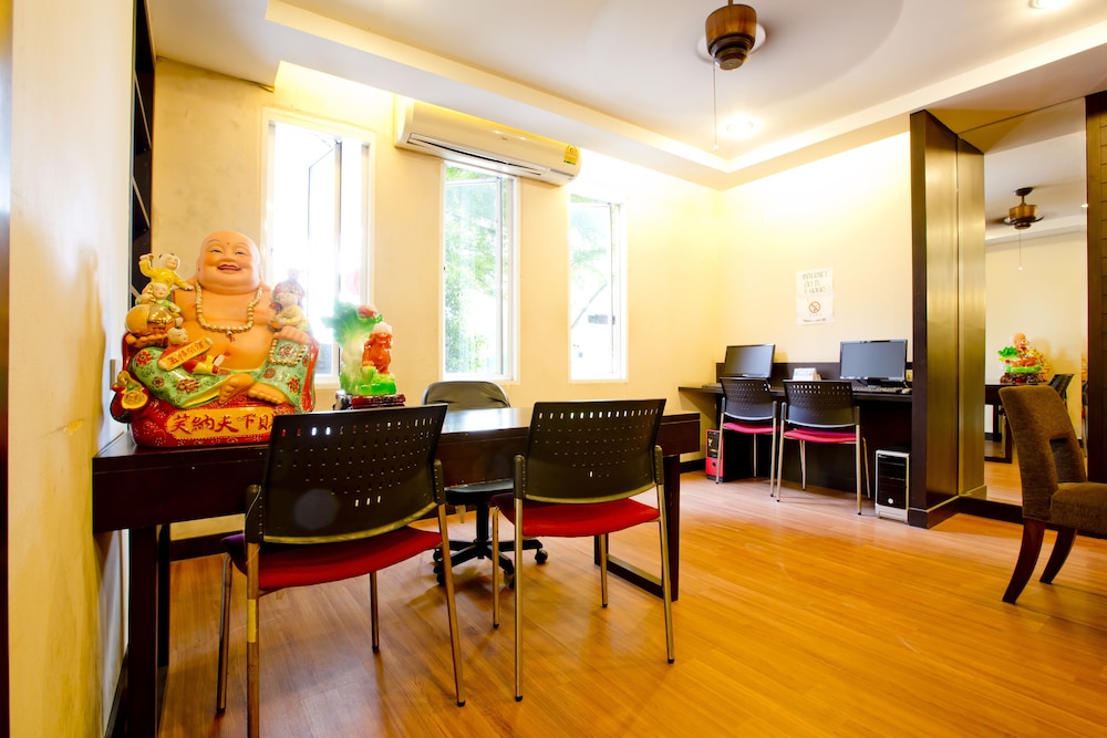 Sinsuvarn Airport Suite 60/67