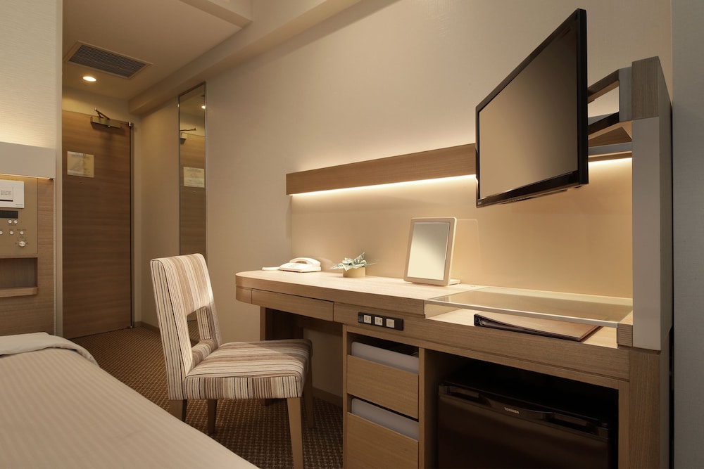 Keio Presso Inn Otemachi 49/66