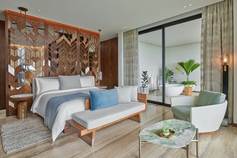 Riviera, Guest Room, Luxury, King Bed, Ocean View, Terrace, Bathtub، The St. Regis Kanai Resort, Riviera Maya 2/3