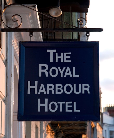 The Royal Harbour Hotel 5/9