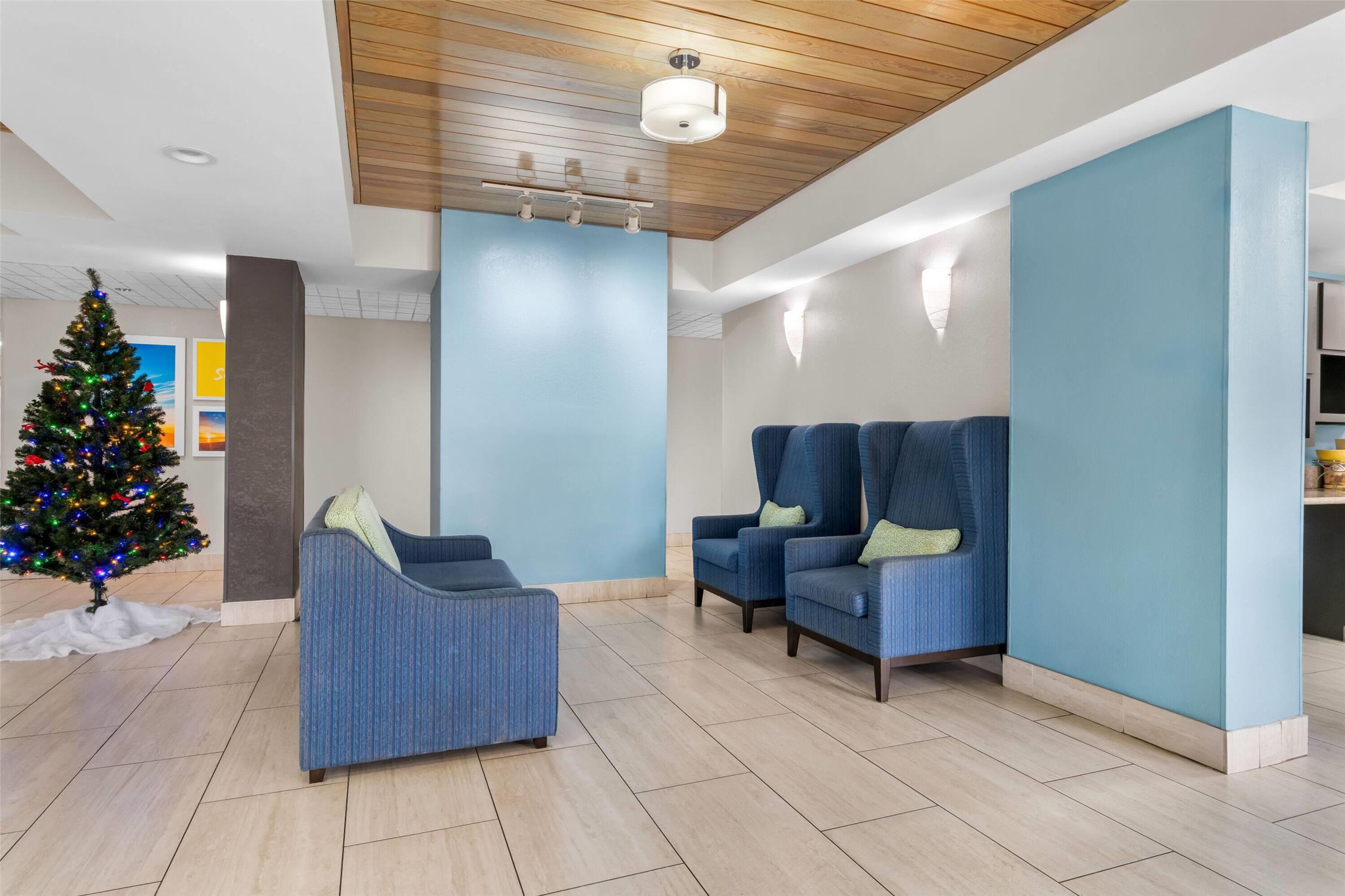 Days Inn Suites By Wyndham Ridgeland 21/32
