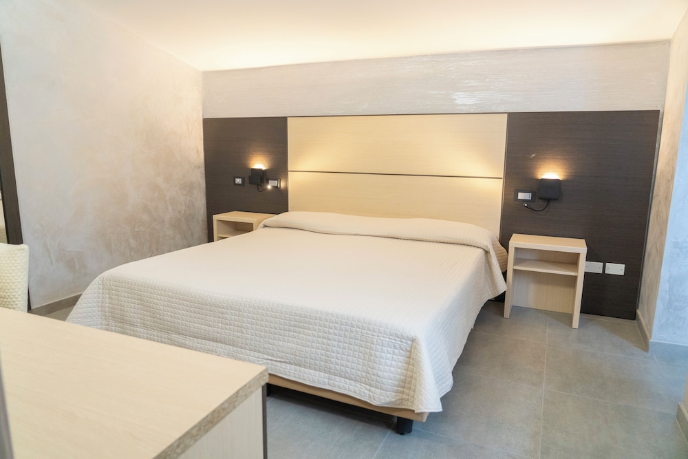 ALBERGO DELLA POSTA 13/53