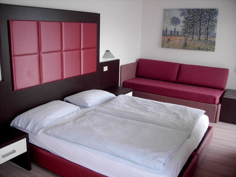 Hotel Villa Carmen 8/50