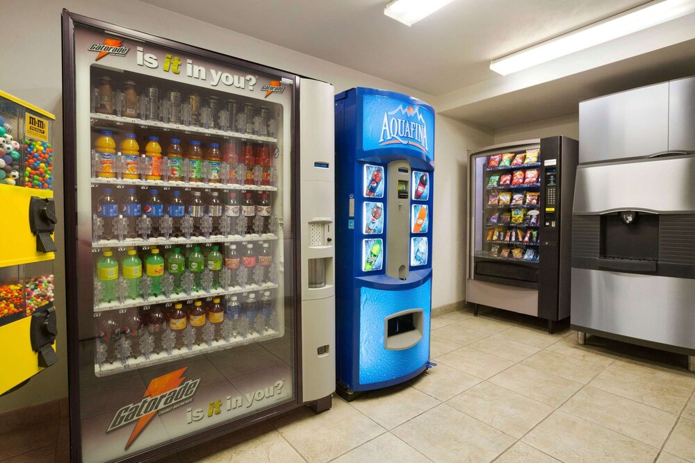 Super 8 by Wyndham Bellingham Airport/Ferndale WA 5/57