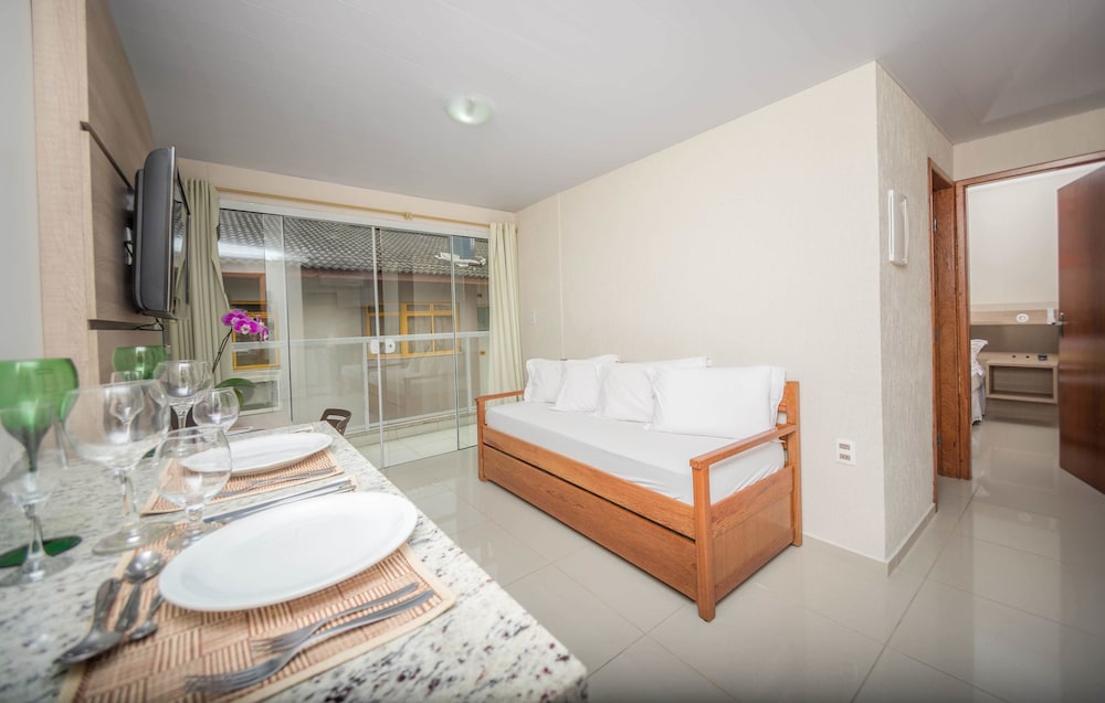 Apart Hotel Roberto Monteiro 28/77
