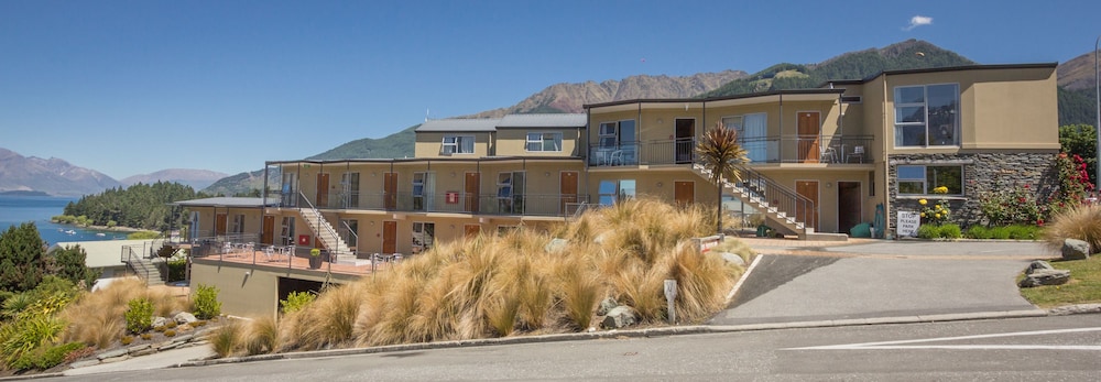 Alexis Motels And Apartments 3/69
