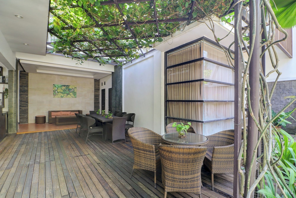 Zen Rooms Shri Laksmi Seminyak 23/41