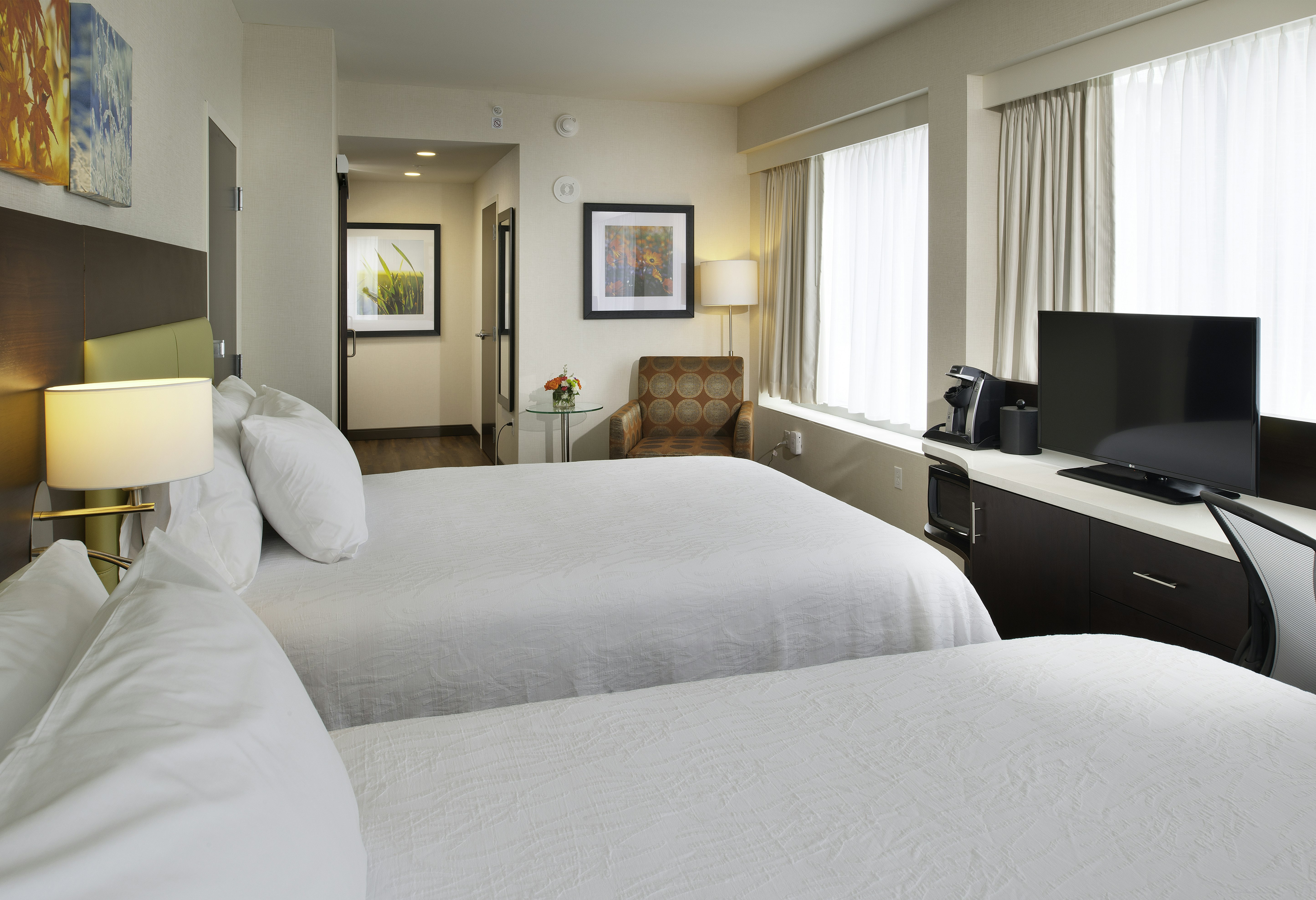 ROOM, 2 QUEEN BEDS, CORNER