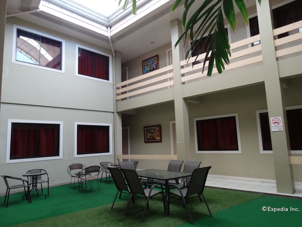 Davao Royal Suites and Residences 21/31