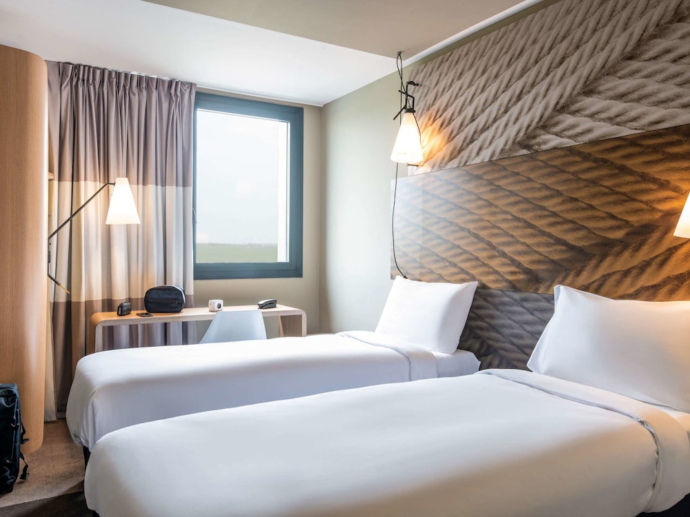 ibis Gonesse 11/57