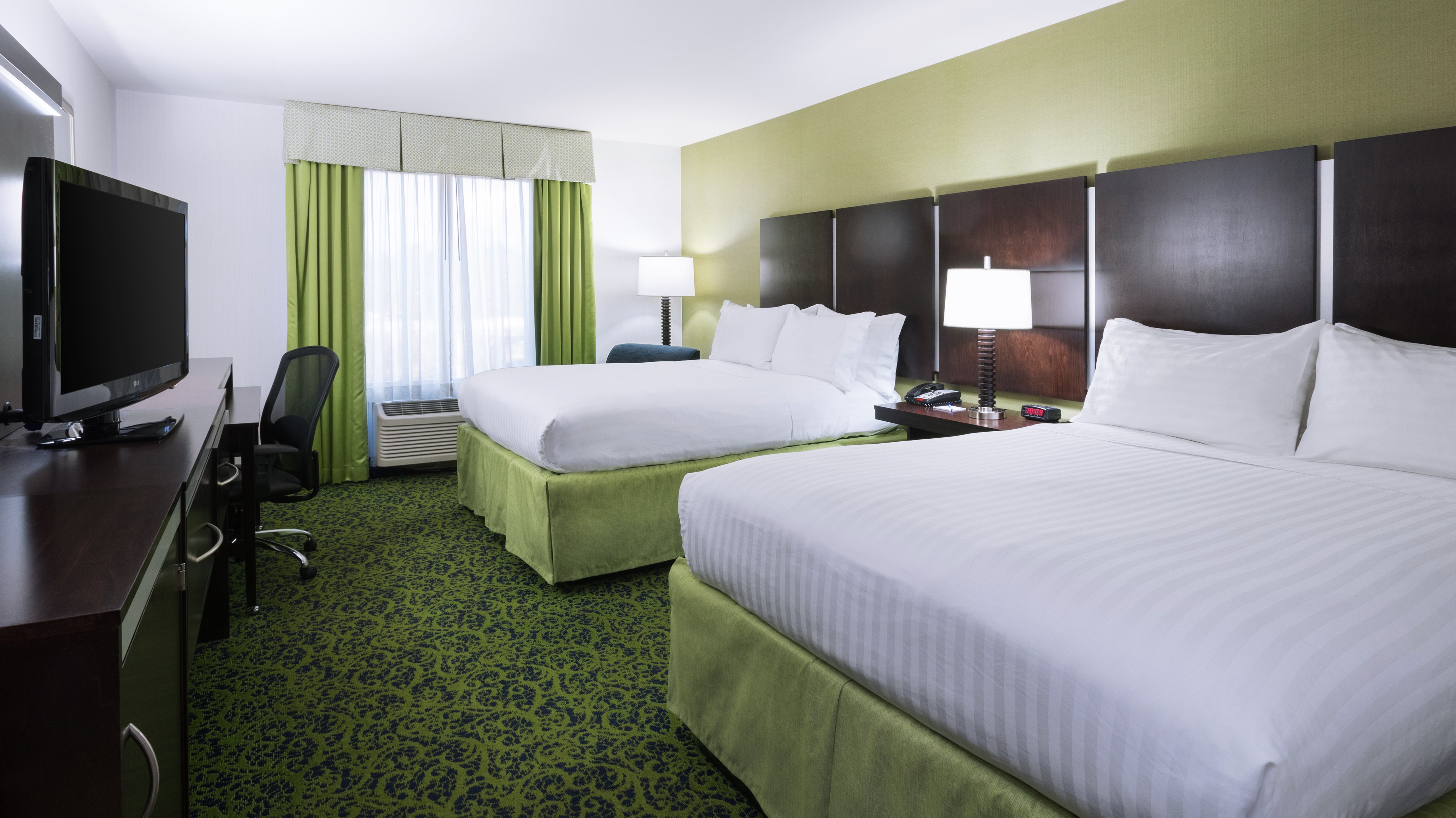 Holiday Inn Express Hotel & Suites Stroudsburg-Poconos 20/56