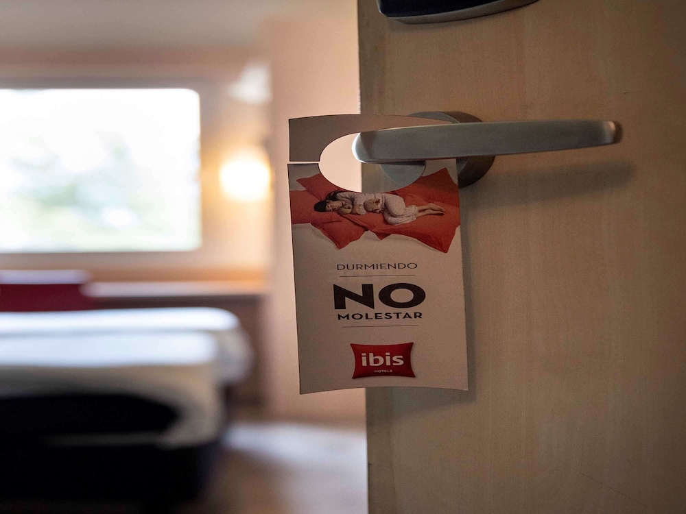 Ibis Pilar 42/63