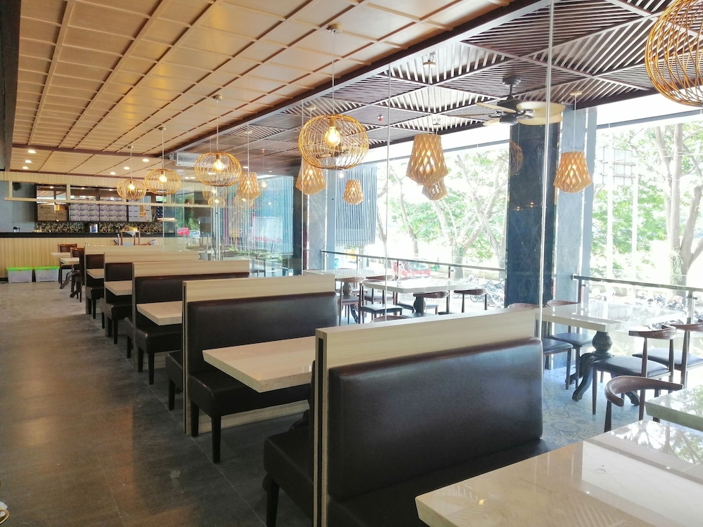 Pakons Prime Hotel 45/60