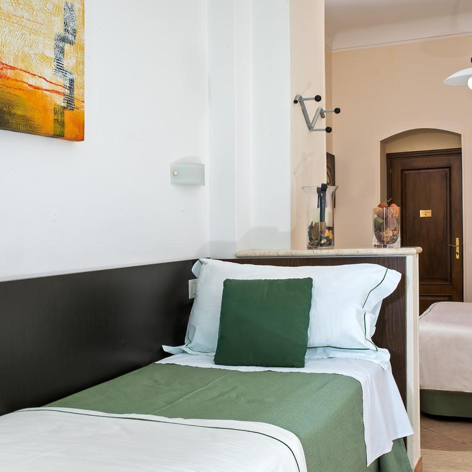 Room, Quadruple, Hotel La Pensione Svizzera 3/5