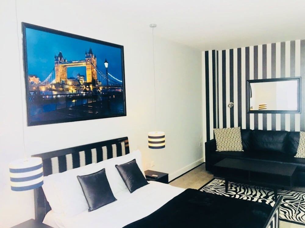 W6 Hotel 51/74