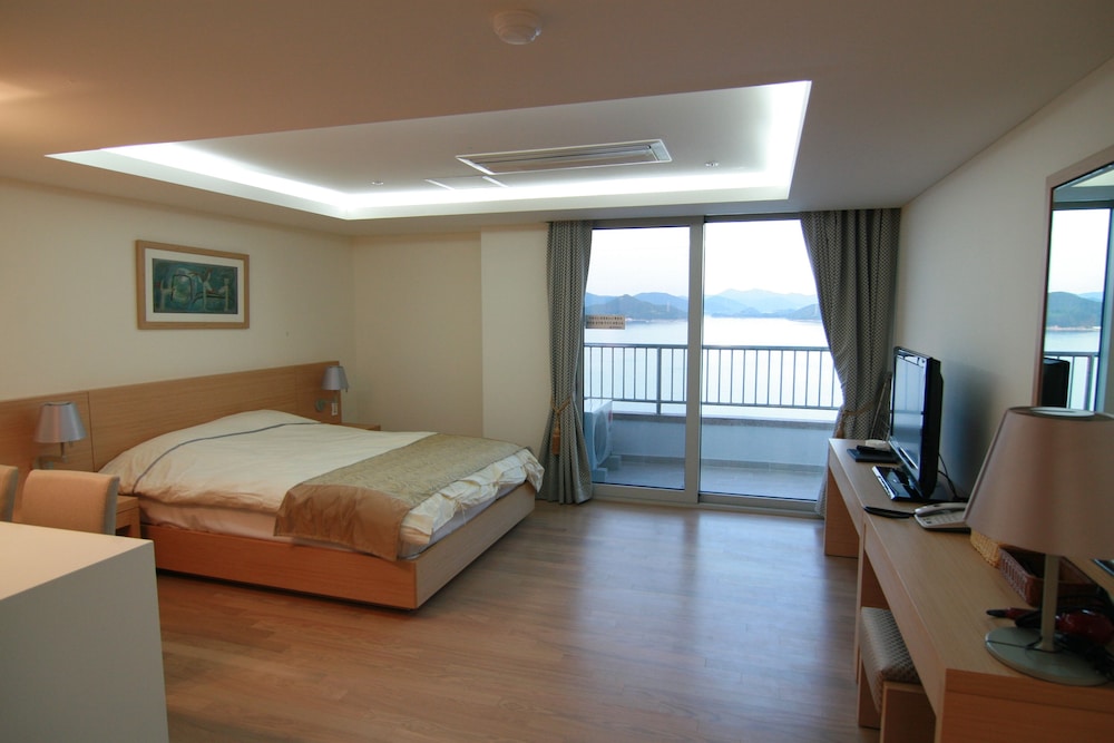 Kumho Tongyeong Marina Resort 30/52