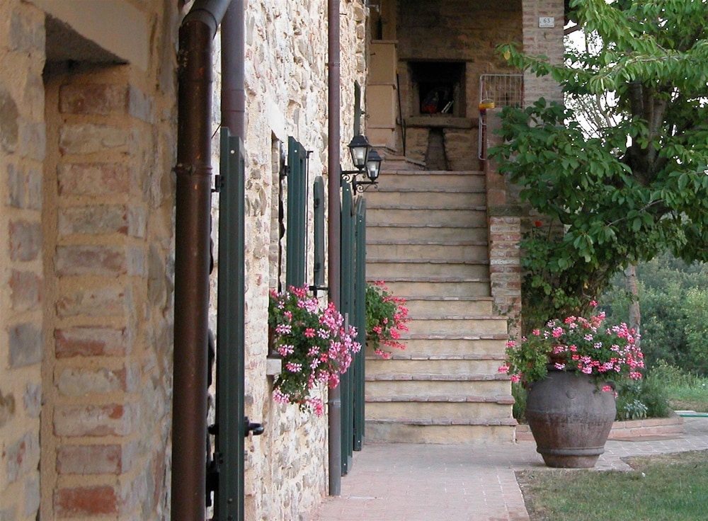 Azienda Agraria Montelujano 30/35
