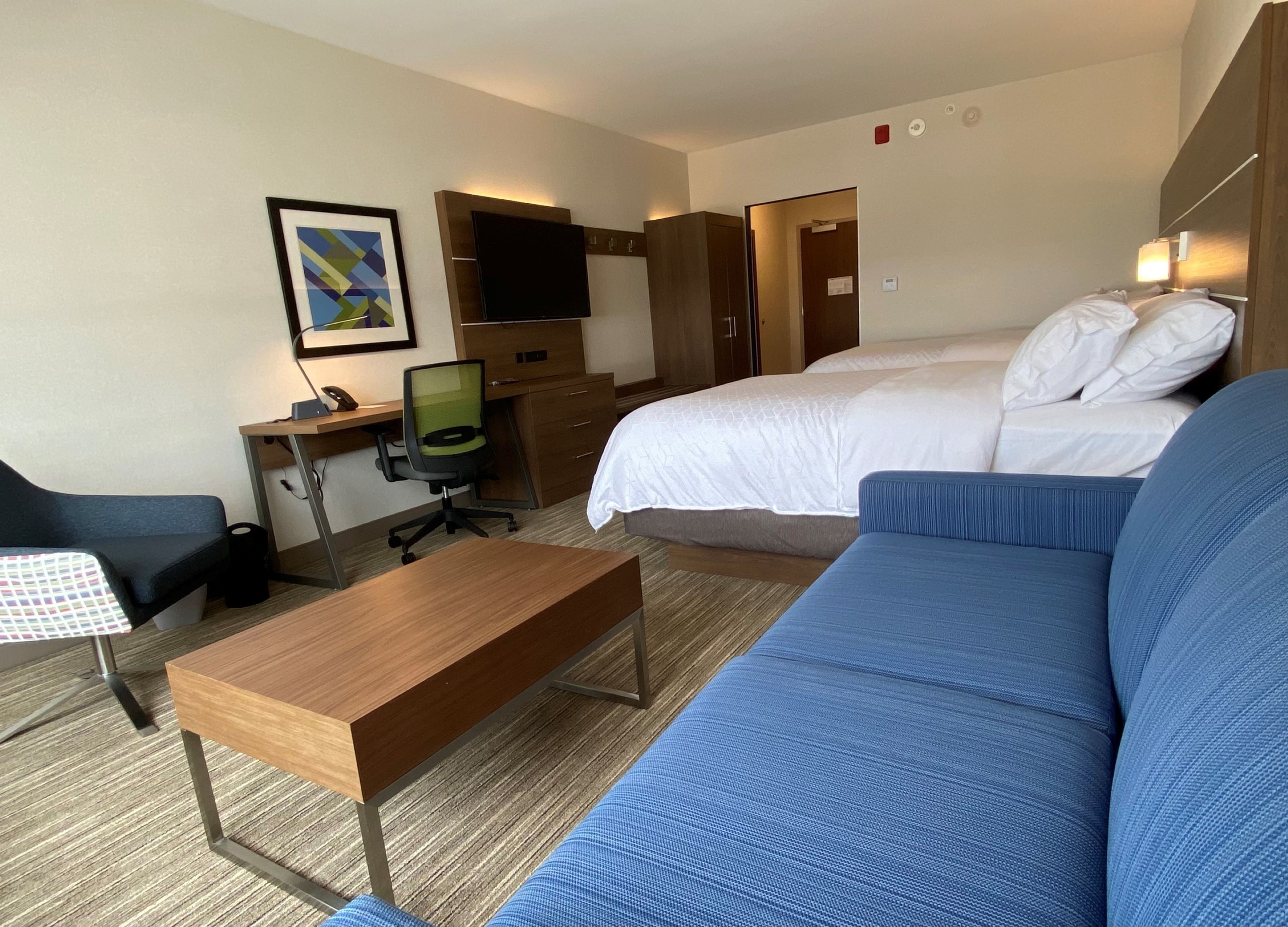 Holiday Inn Express Suites Aurora 23/77