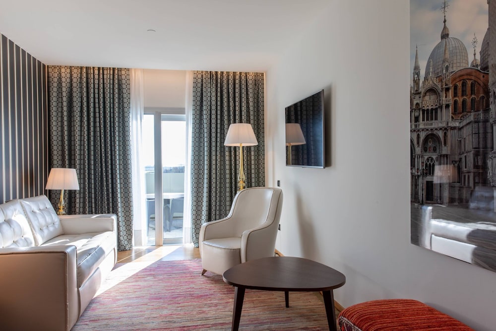 Courtyard By Marriott Venice Airport 36/38