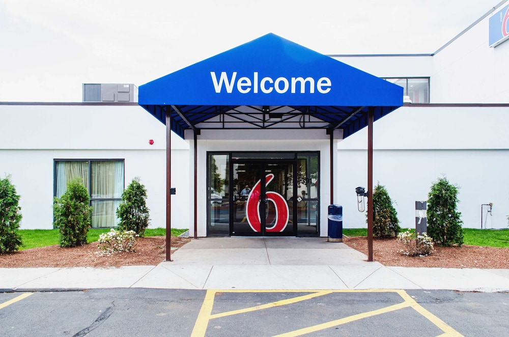 Motel6 Brockton, MA 25/29