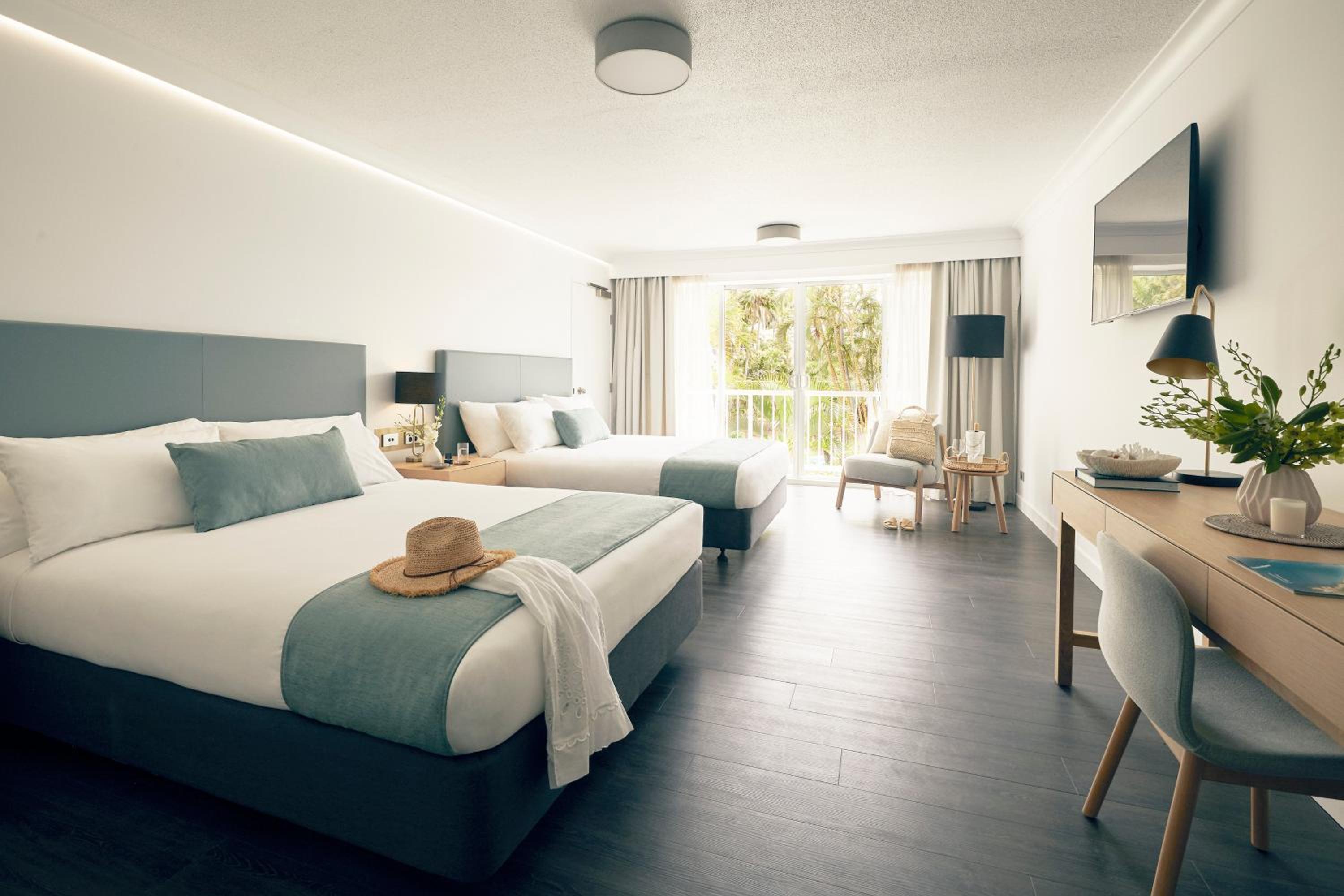 Superior, Twin Beds, King Bed, Pool Side