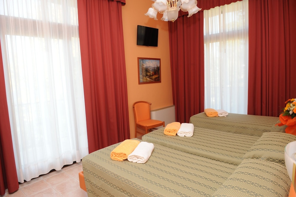 Hotel Cristallo 25/45