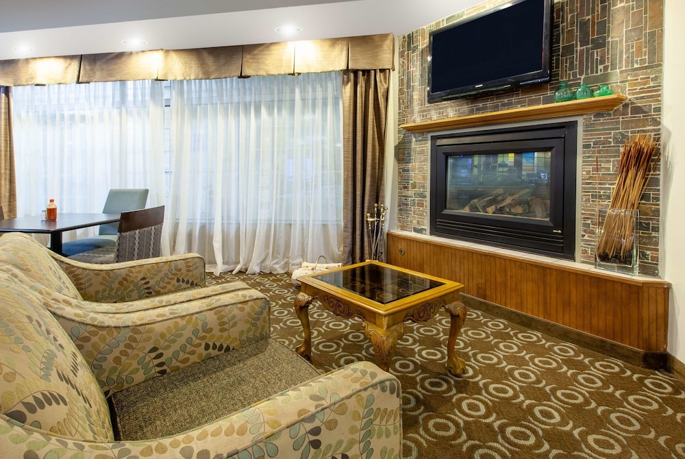 Days Inn by Wyndham Petoskey 13/31