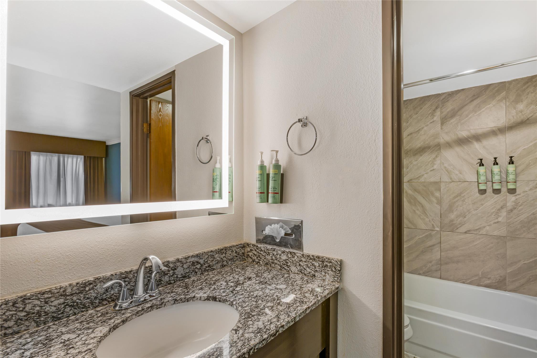 Best Western InnSuites Tucson Foothills Hotel & Suites 19/21