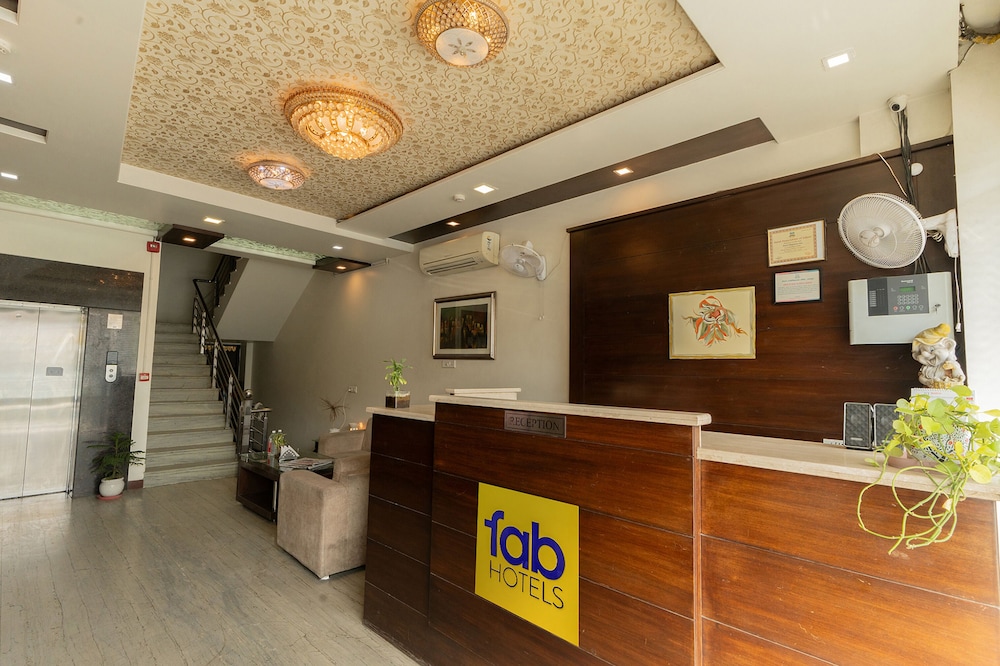 Fabhotel Signature Inn 10/50