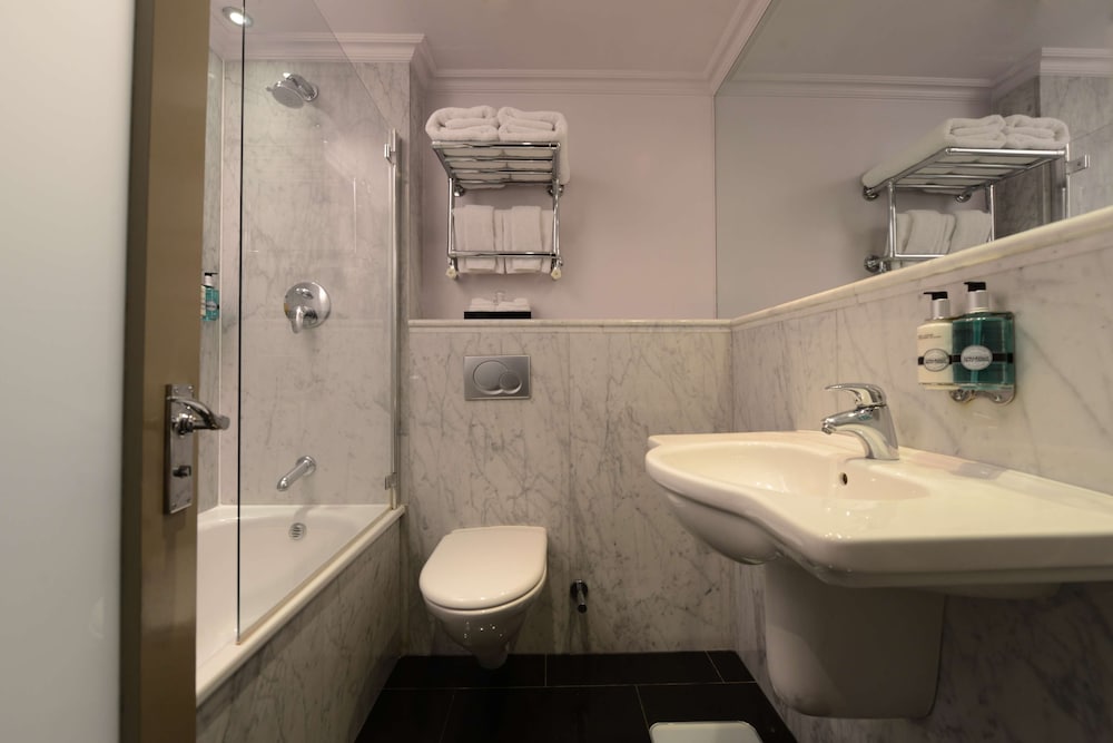 Guild Hotel Marble Arch 67/68