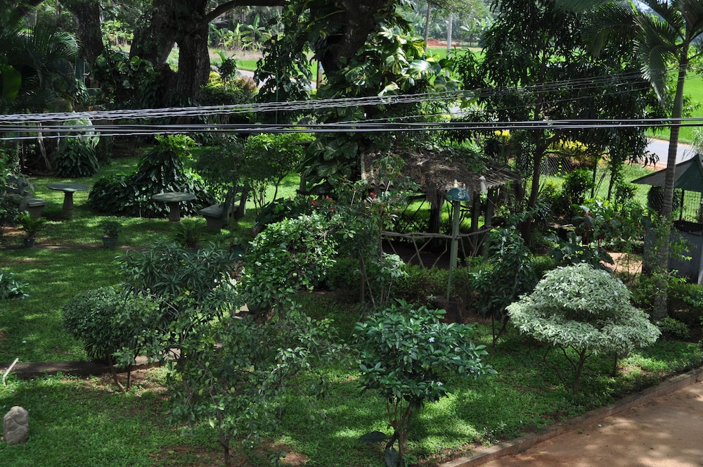 Nilketha Villa Eco Hotel 37/42
