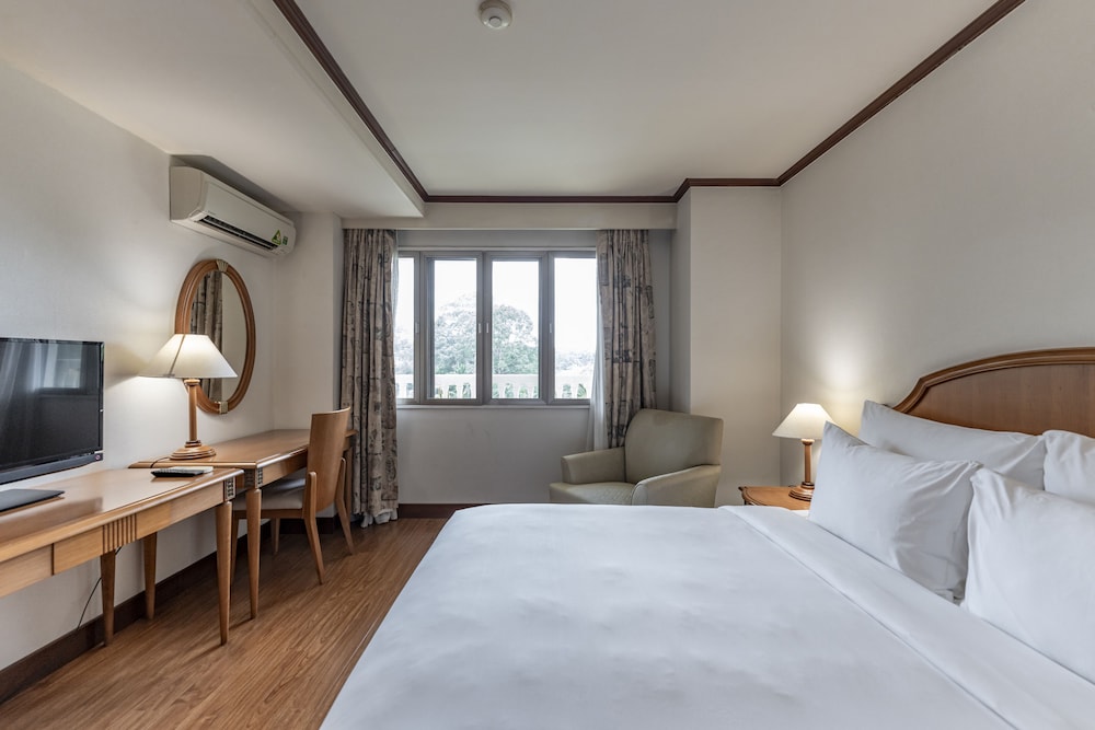 4 BEDROOMS, DELUXE, SUITE, CITY VIEW, KITCHEN