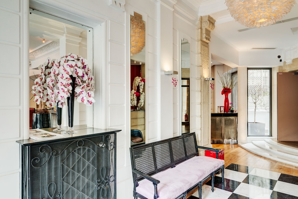 Lobby at Le 123 Elysees Astotel, PARIS