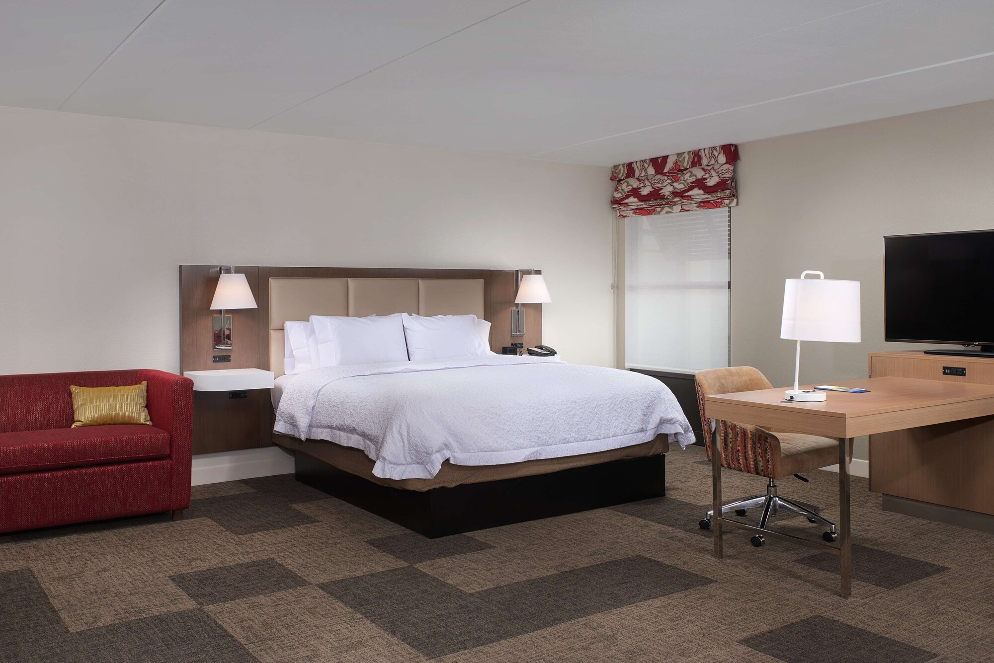 SUITE, KING BED, ACCESSIBLE
