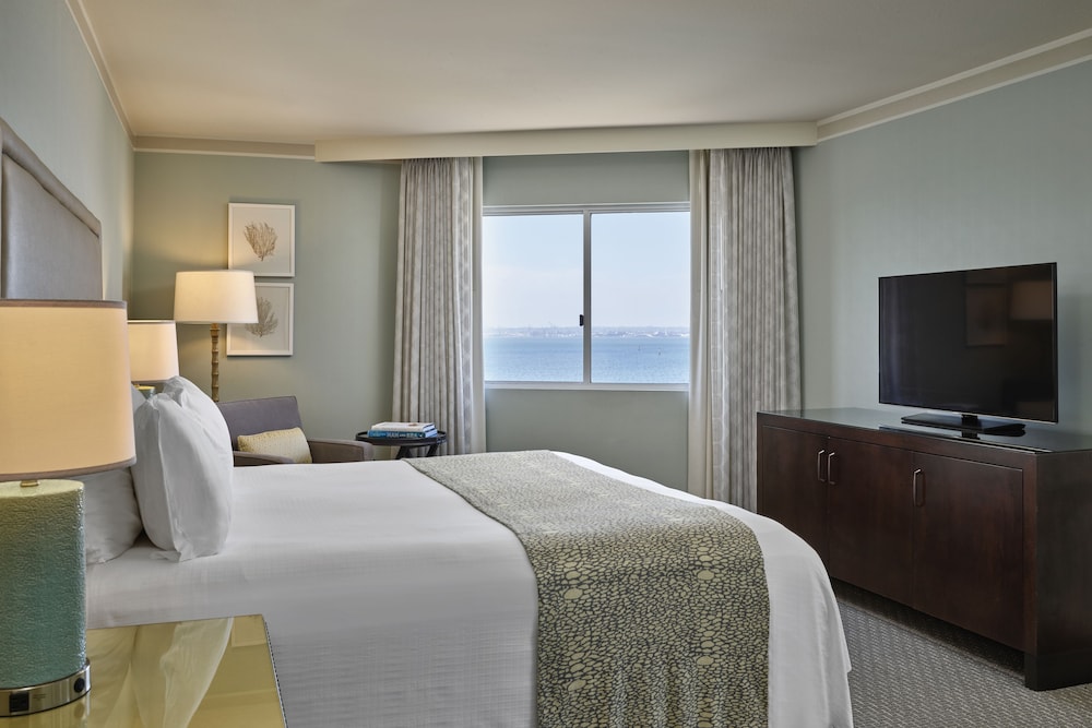 Loews Coronado Bay Resort 12/80