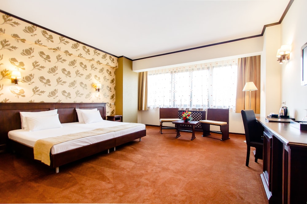 EXECUTIVE, DOUBLE BED