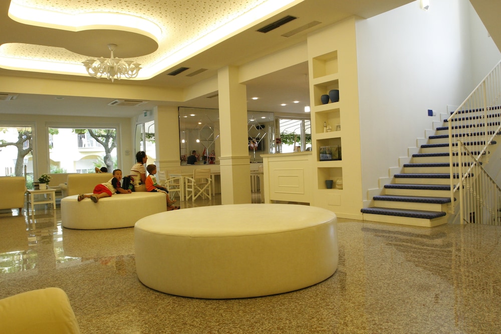 Hotel Sport & Residenza 36/51