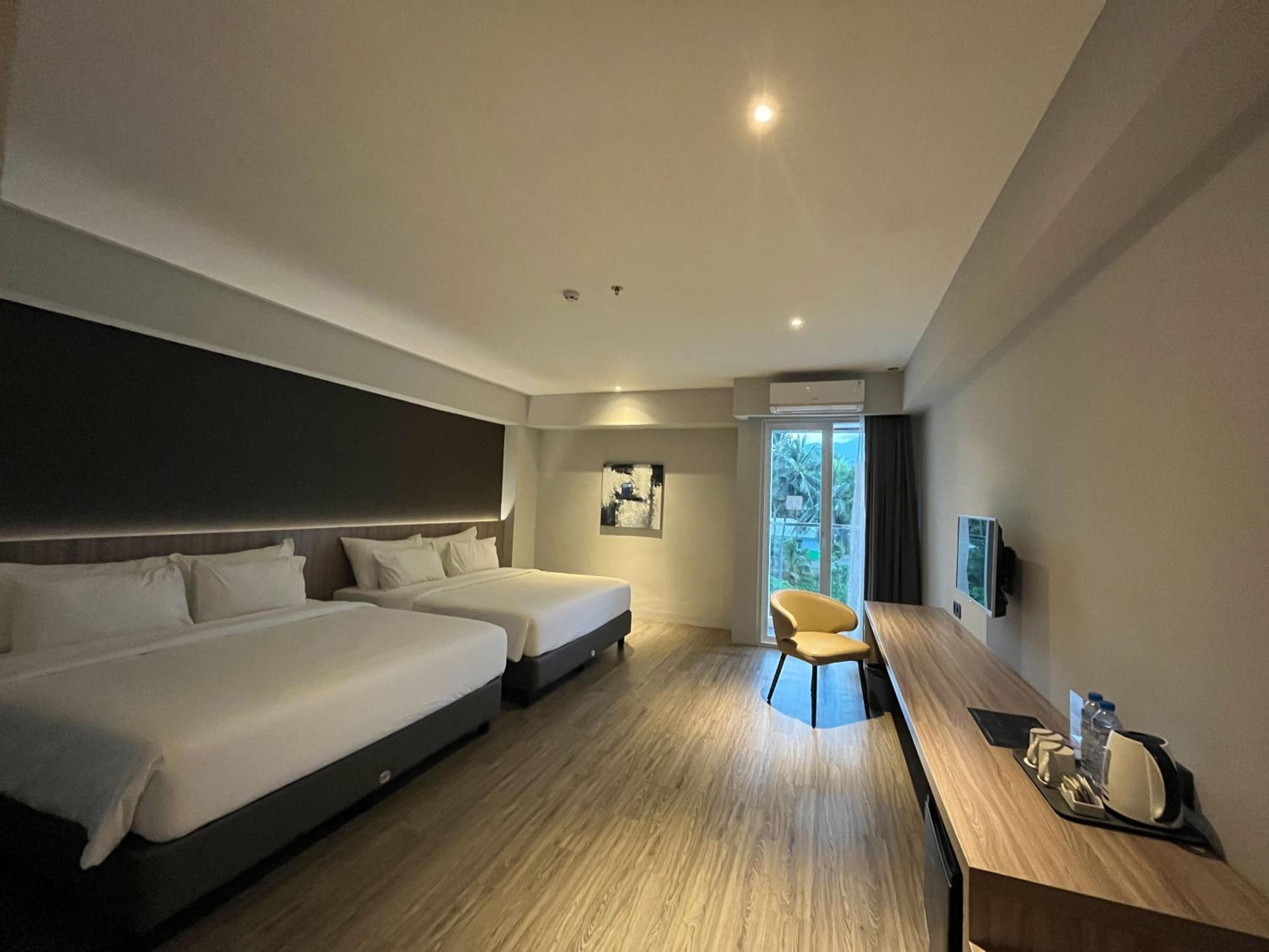 Rogers Hotel Manado 8/36