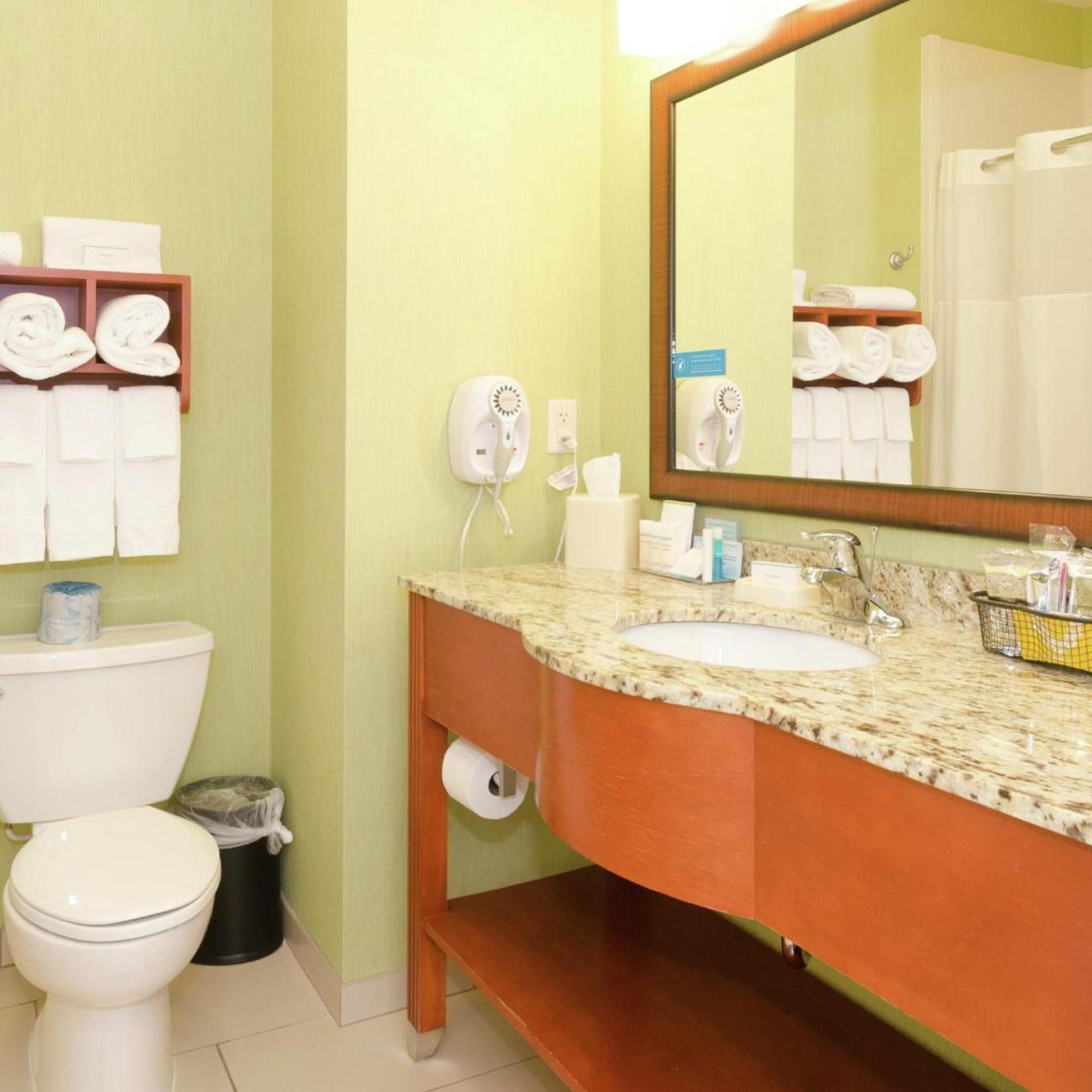 استوديو بسريرين كوين بمطبخ صغير بحوض استحمام، Hampton Inn Hickory 5/6