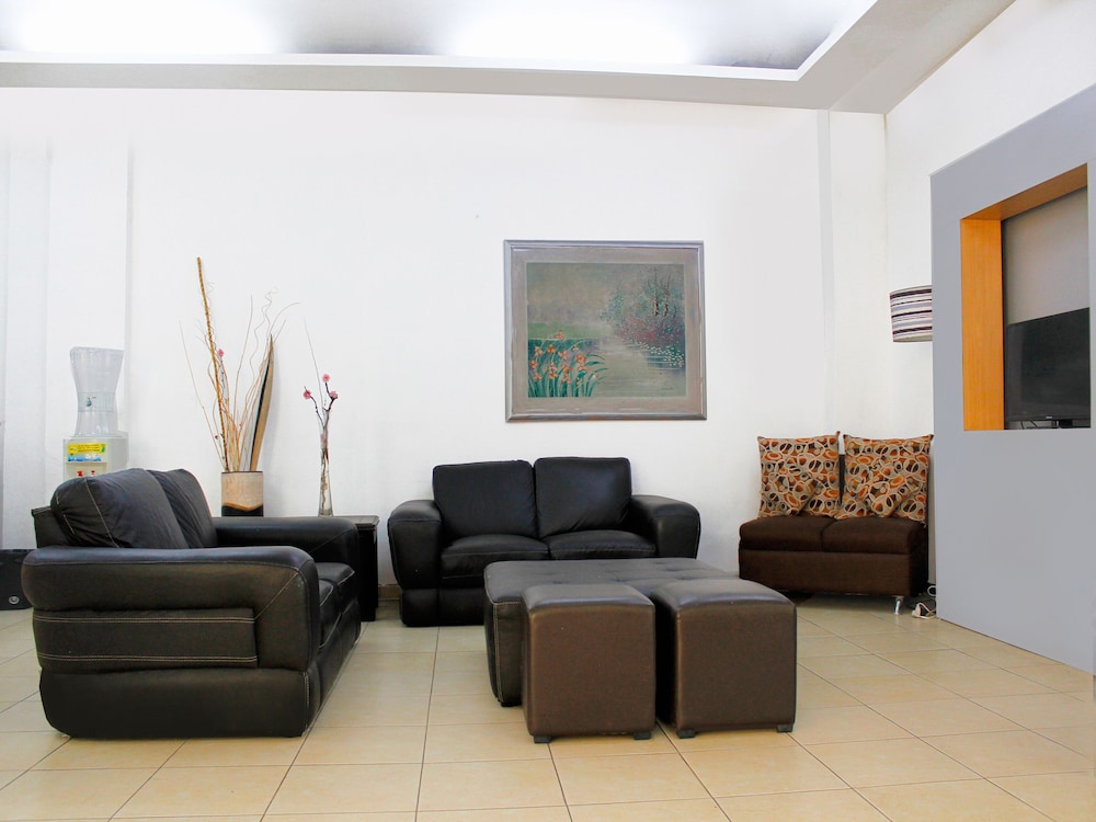 Oyo Hotel Plata 9/16