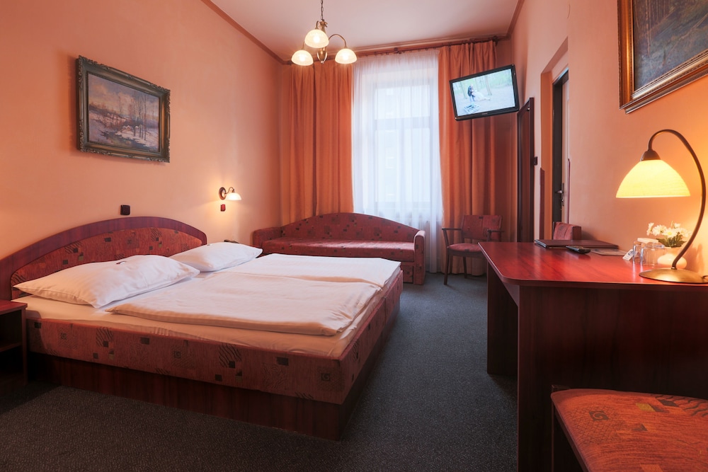 Hotel Victoria 10/42