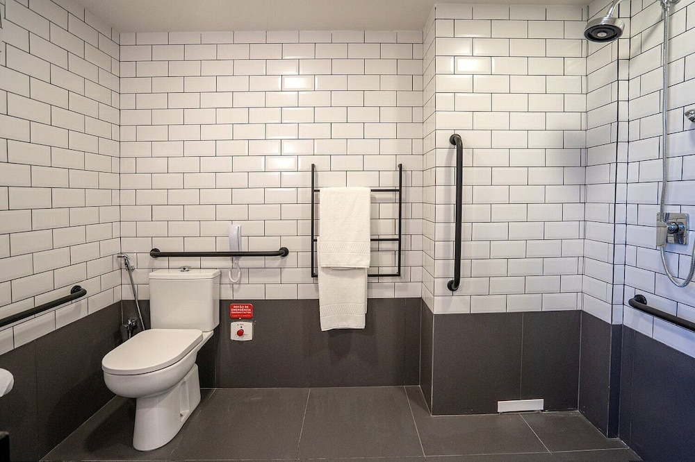 ibis Guarapuava 48/50