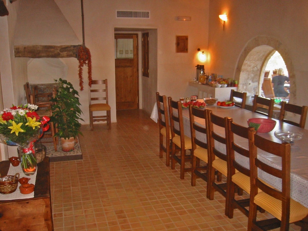 Finca Hotel Ses Cases Noves 34/50