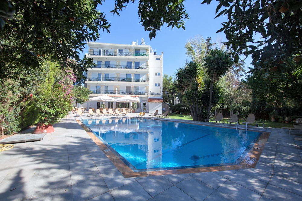 Thomas Beach Hotel 4/25